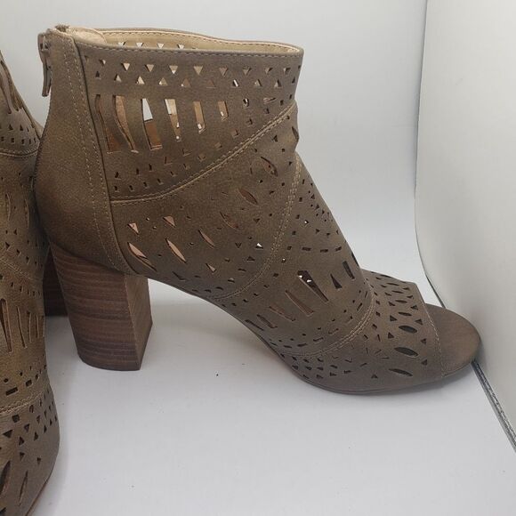 𝅺restricted peep toe boho brown block heels - Picture 7 of 10